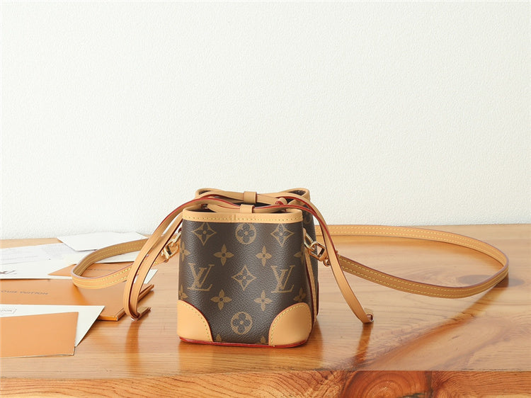 LLV Design Box Purse